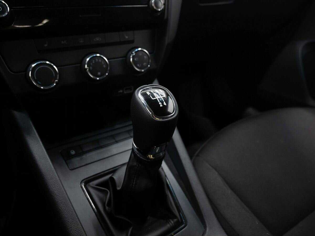 Б/У Шкода Октавия 2018 года. Фото: #19