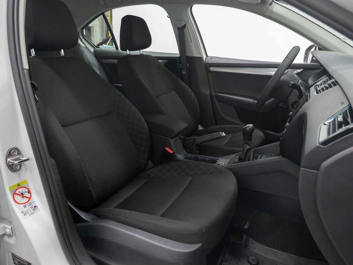 Б/У Шкода Октавия 2019 года. Фото: #13