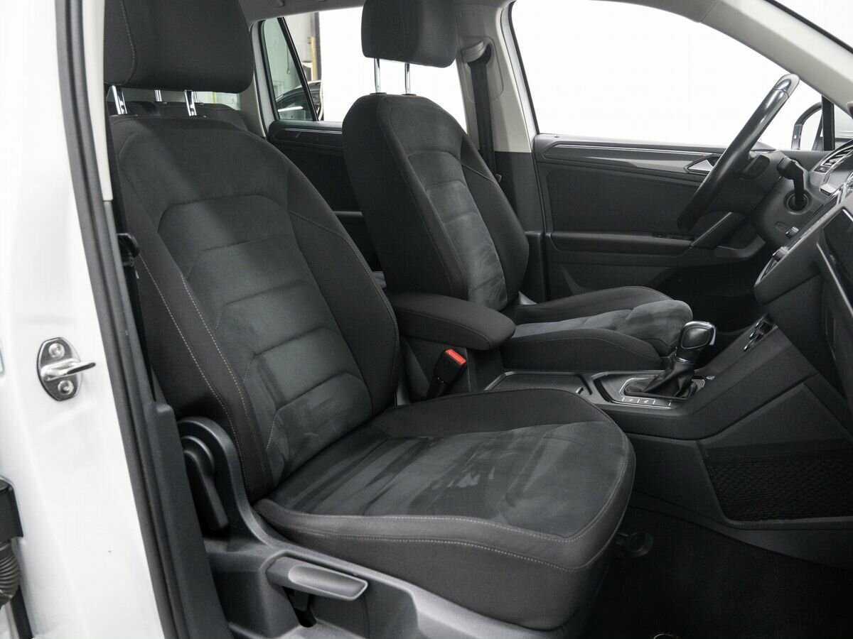 Б/У Фольксваген Тигуан 2017 года. Фото: #9