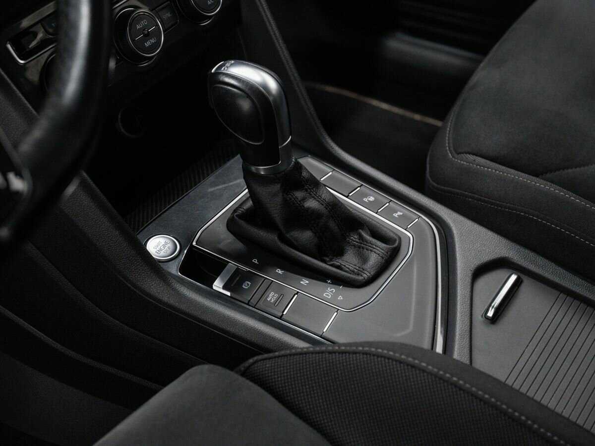 Б/У Фольксваген Тигуан 2017 года. Фото: #18