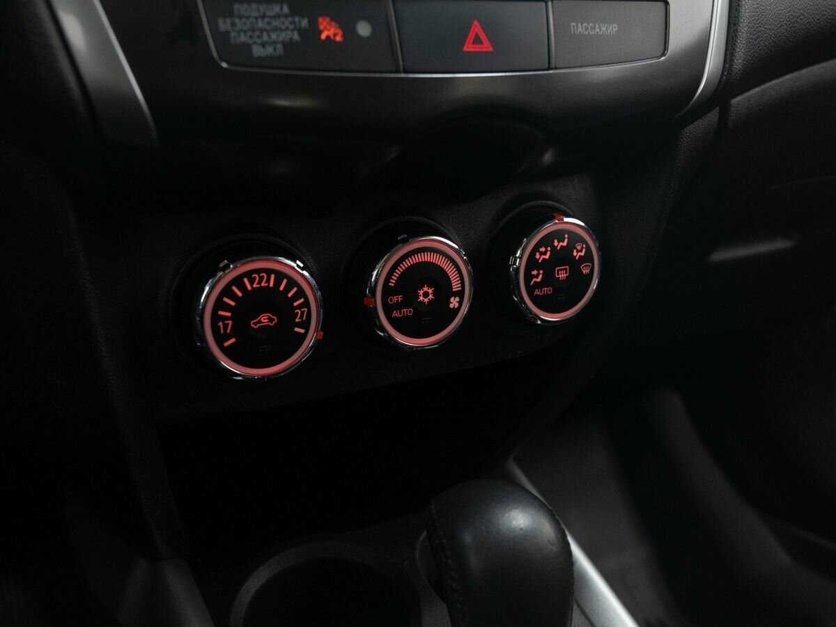 Б/У Митсубиши АС-Икс 2014 года. Фото: #18