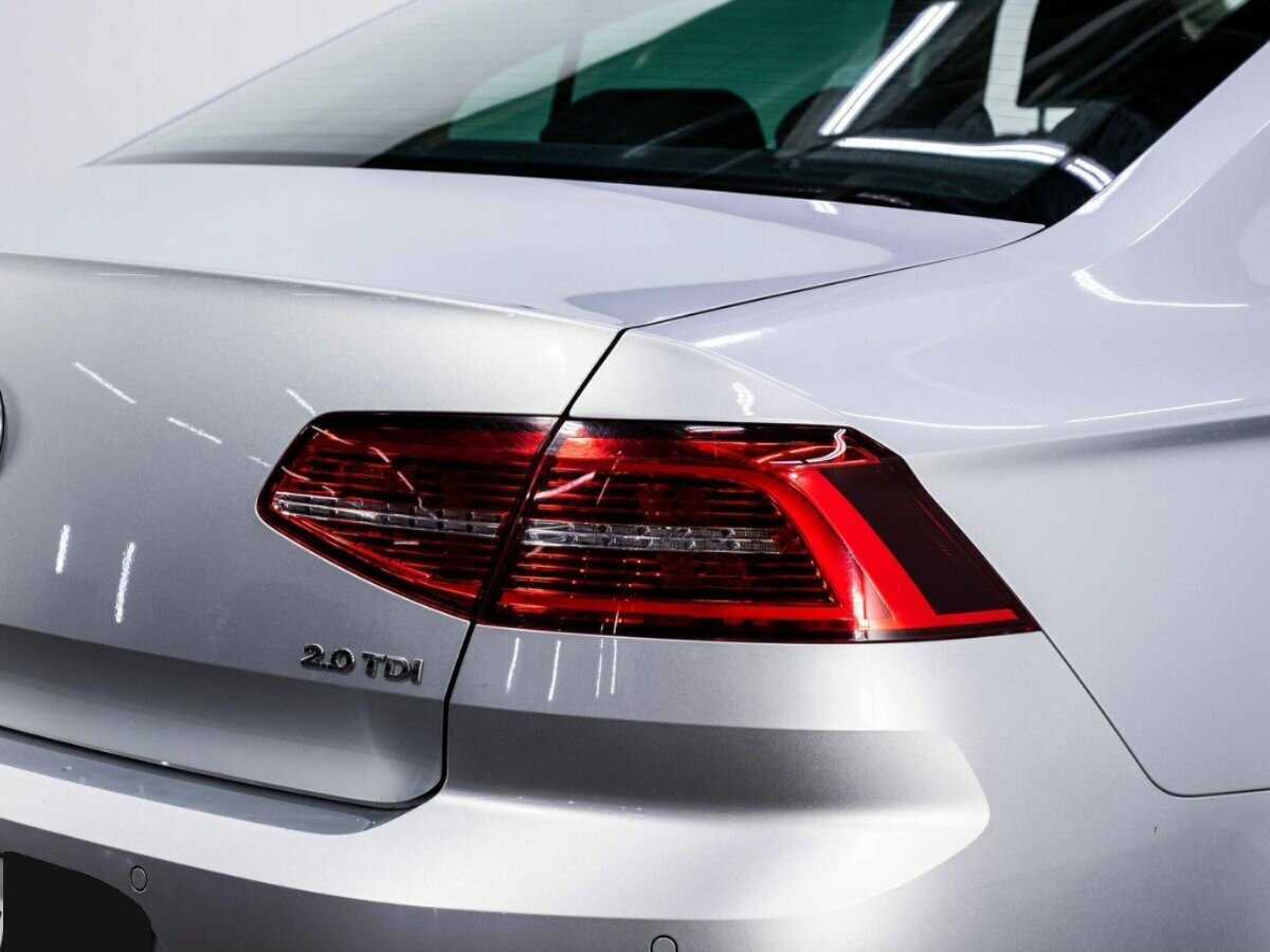 Б/У Фольксваген Пассат 2017 года. Фото: #8