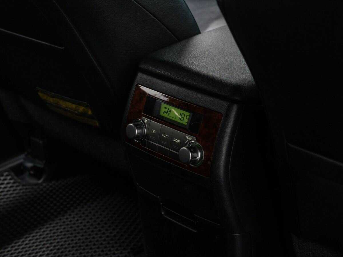 Б/У Тойота Хайлэндер 2012 года. Фото: #9