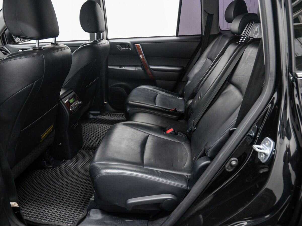 Б/У Тойота Хайлэндер 2012 года. Фото: #12