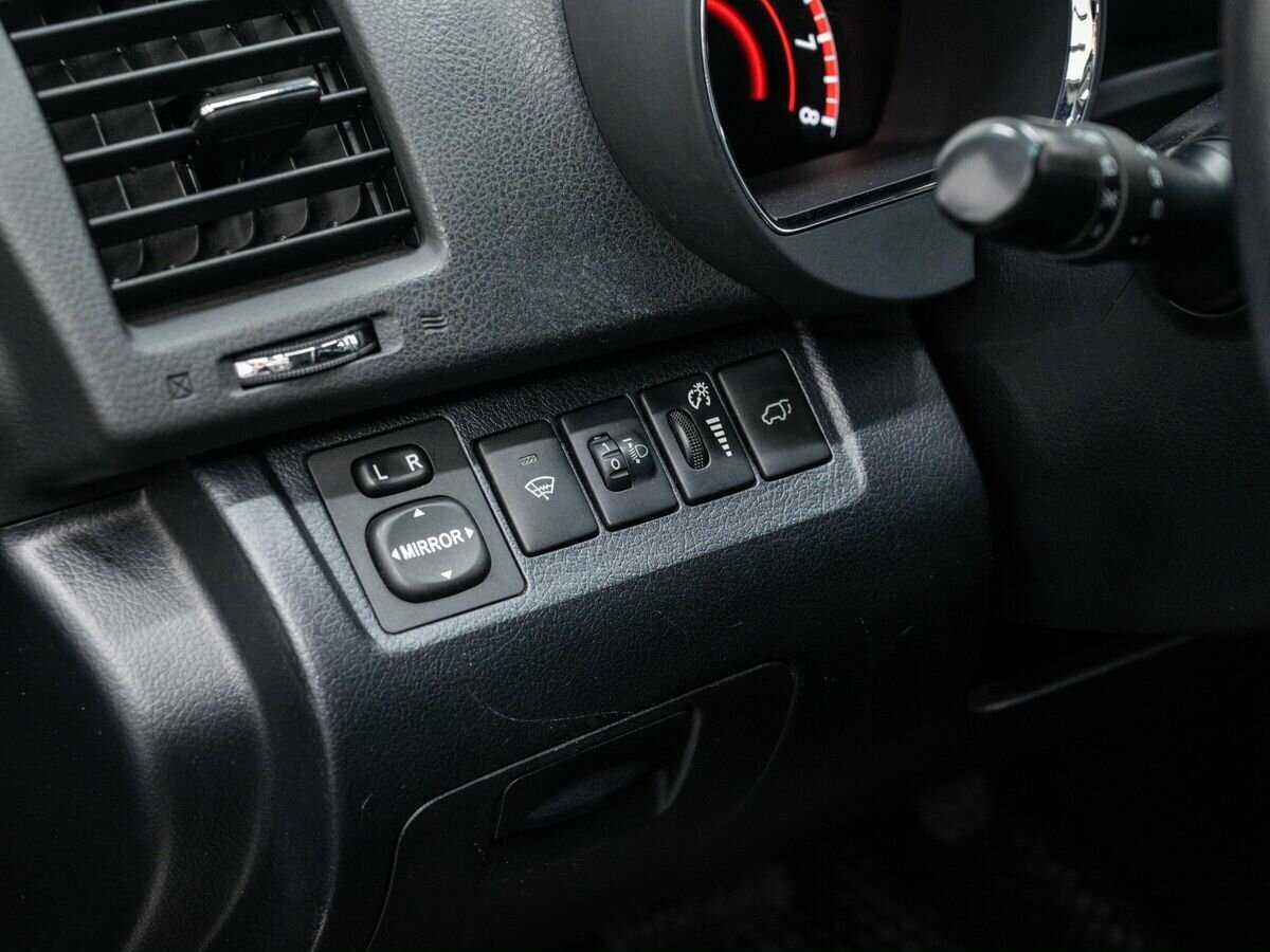 Б/У Тойота Хайлэндер 2012 года. Фото: #16