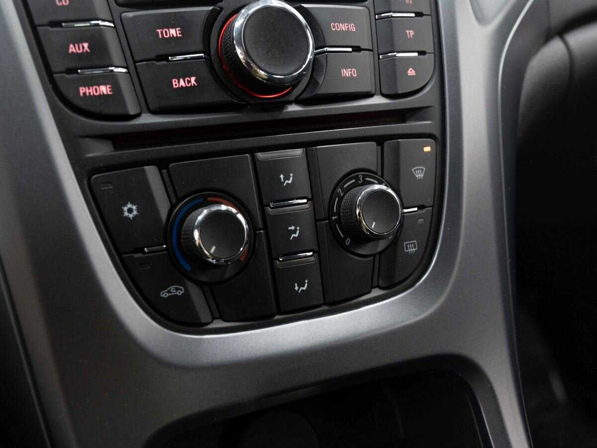 Б/У Опель Астра 2012 года. Фото: #18