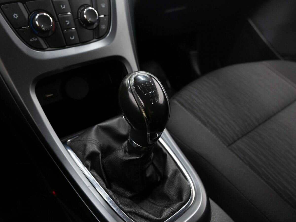 Б/У Опель Астра 2012 года. Фото: #20