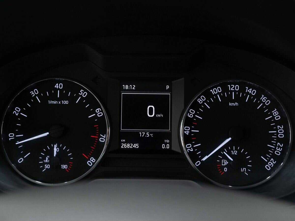 Б/У Шкода Октавия 2013 года. Фото: #15