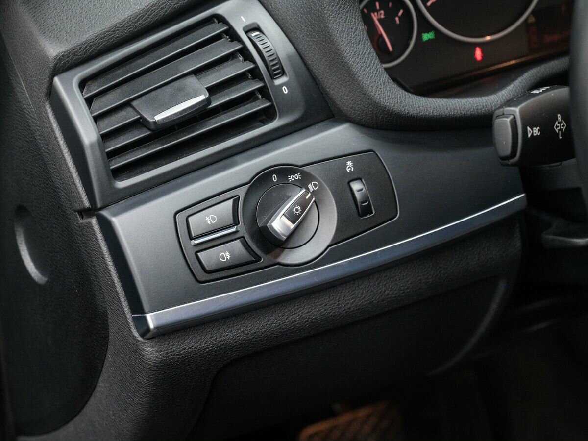 Б/У БМВ Икс3 2013 года. Фото: #16