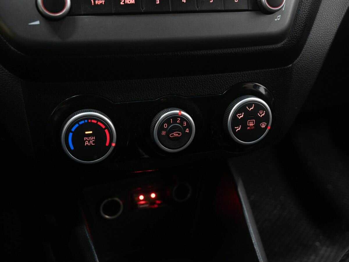 Б/У Киа Рио 2015 года. Фото: #19