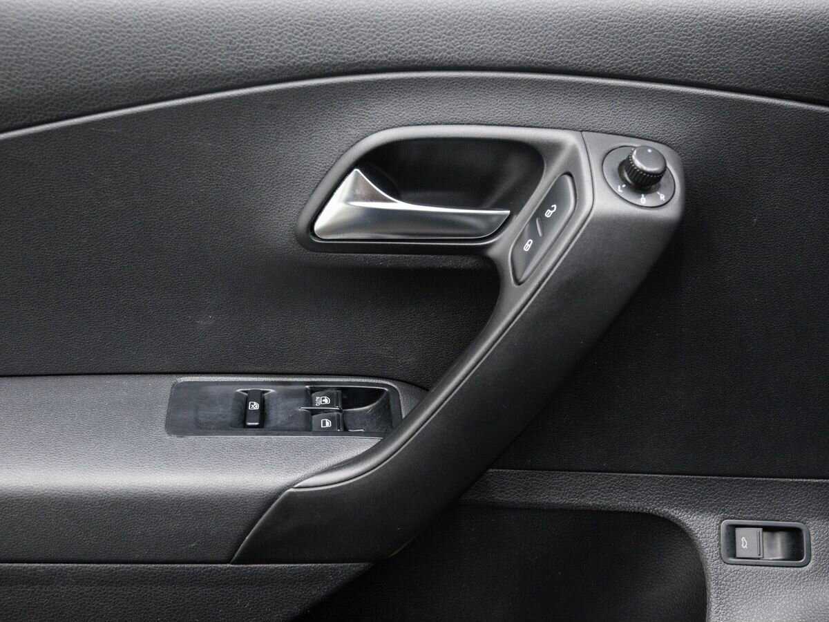 Б/У Фольксваген Поло 2014 года. Фото: #15