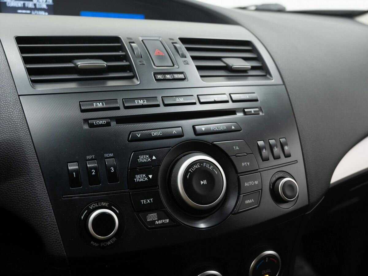 Б/У Мазда 3 2012 года. Фото: #20