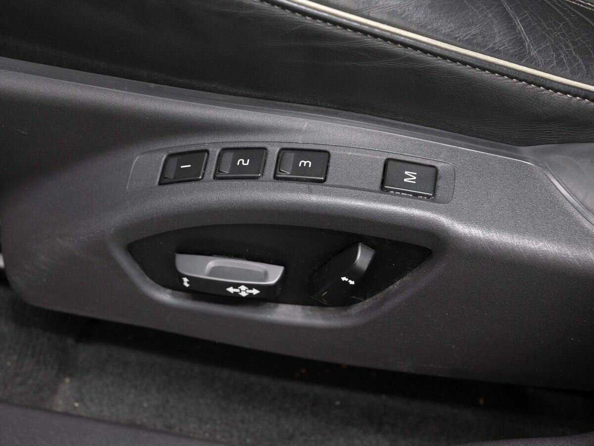 Б/У Вольво ИксЦ60 2014 года. Фото: #16