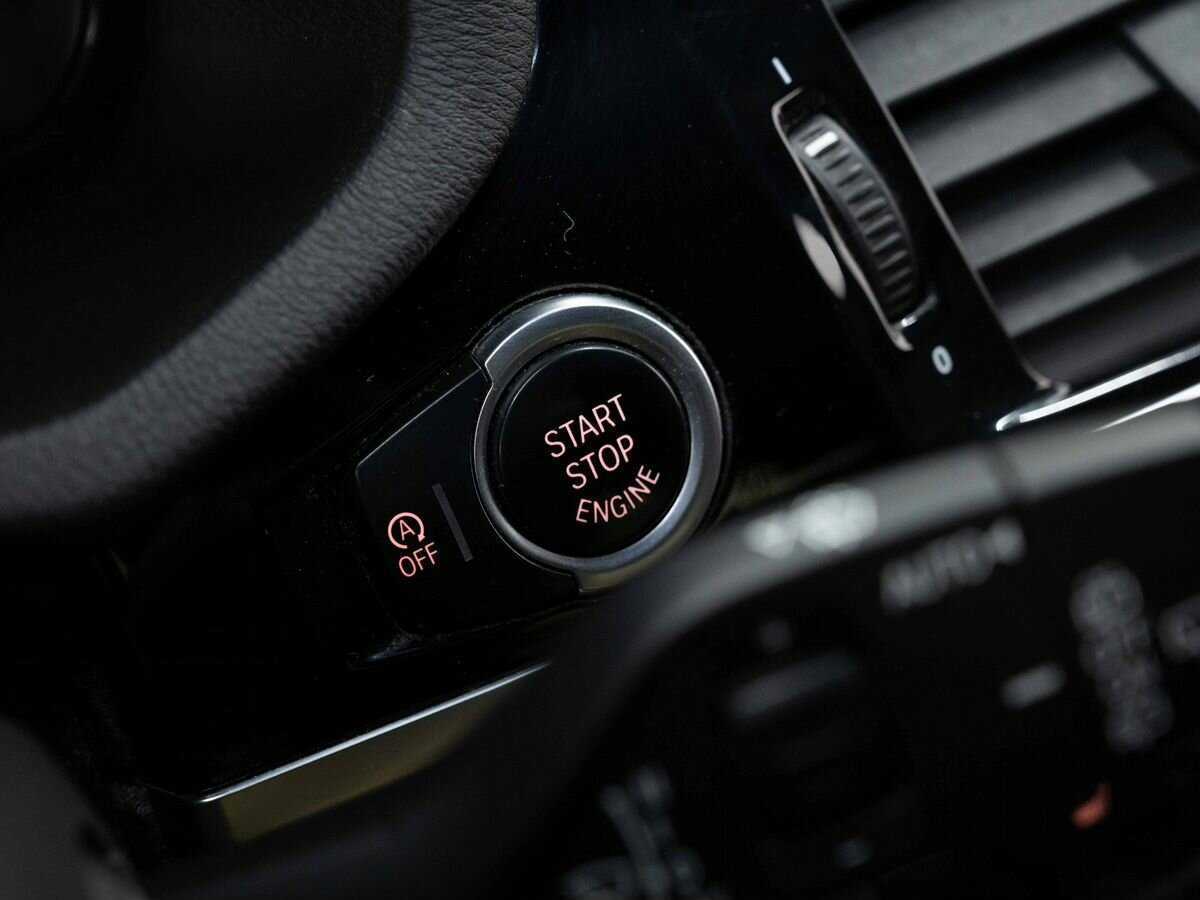 Б/У БМВ Икс3 2015 года. Фото: #20