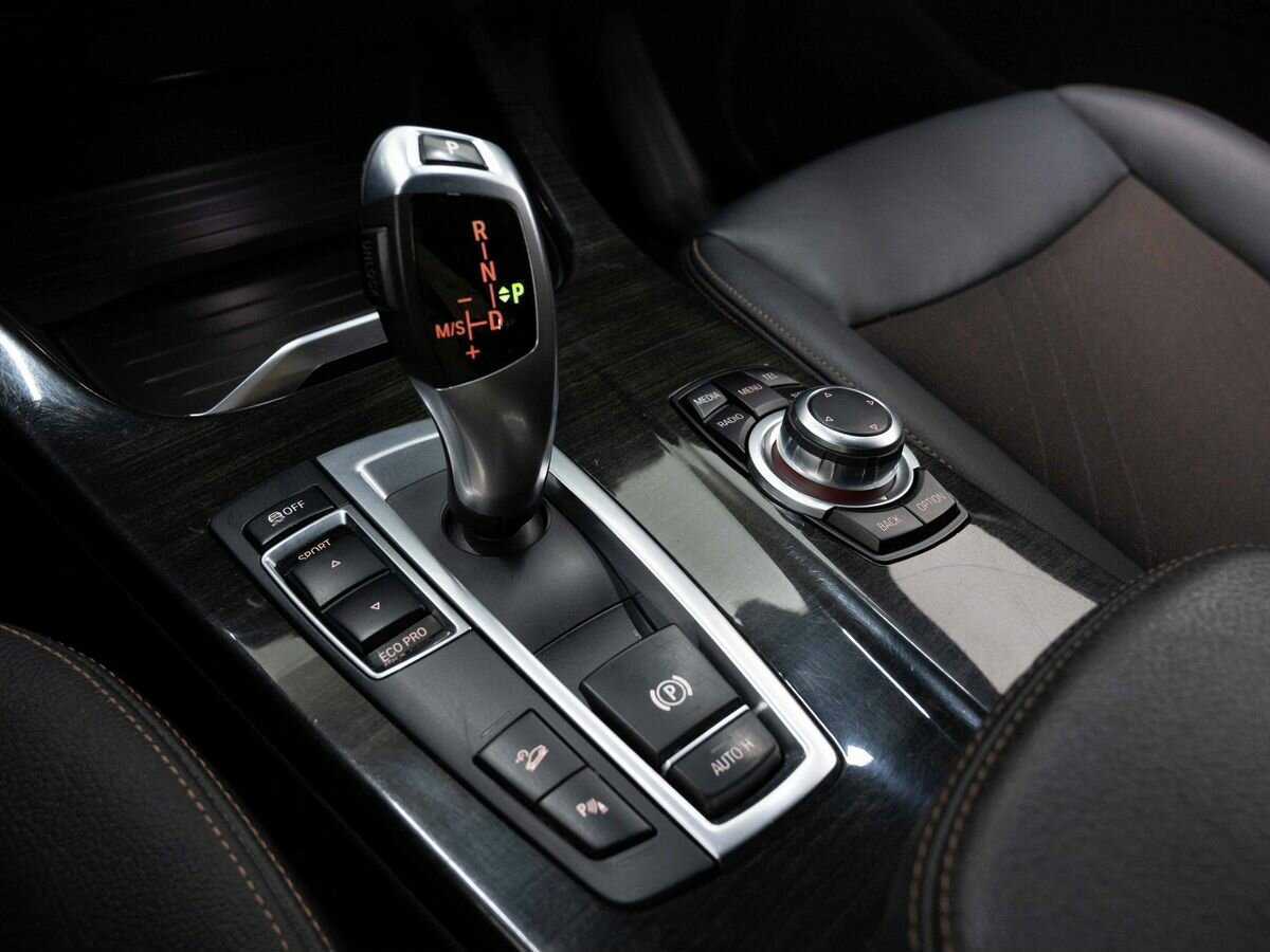 Б/У БМВ Икс3 2015 года. Фото: #26