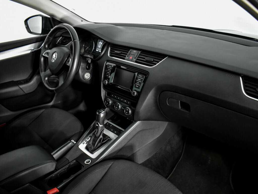 Б/У Шкода Октавия 2014 года. Фото: #8