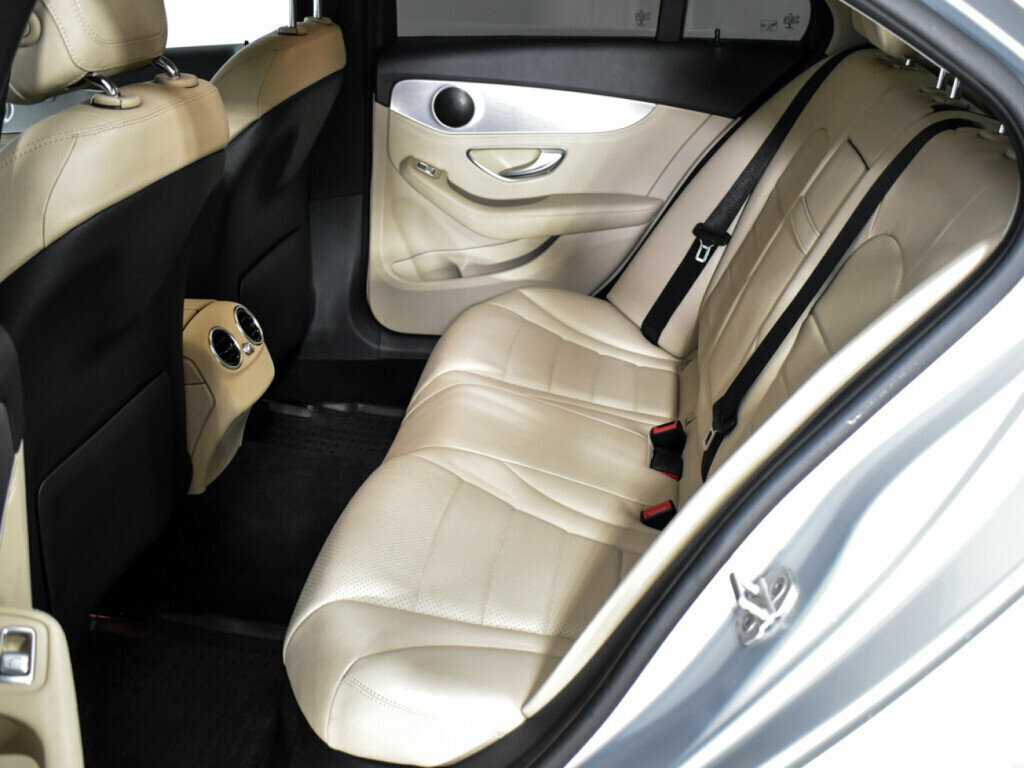 Б/У Мерседес-Бенц Ц-Класс 2014 года. Фото: #7