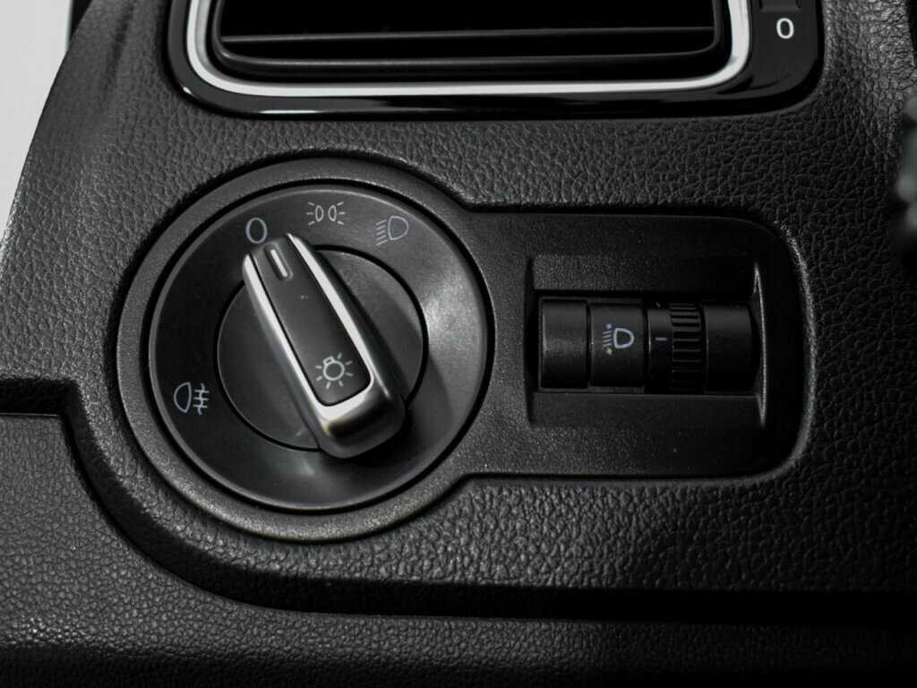 Б/У Фольксваген Поло 2018 года. Фото: #9