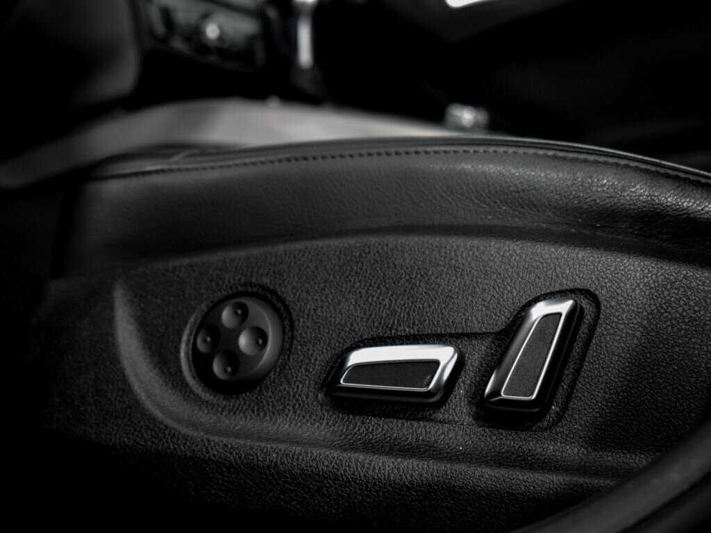 Б/У Ауди А4 2013 года. Фото: #9