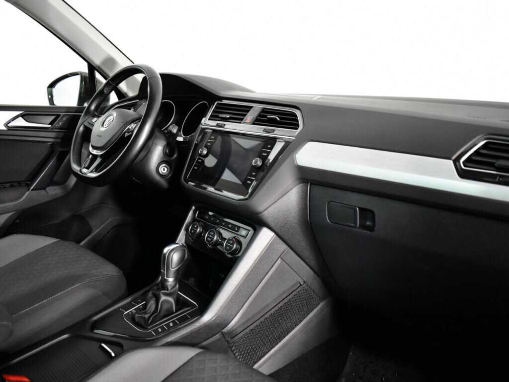 Б/У Фольксваген Тигуан 2017 года. Фото: #8