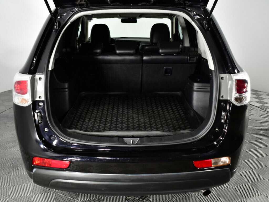 Б/У Митсубиши Оутлэндер 2012 года. Фото: #15