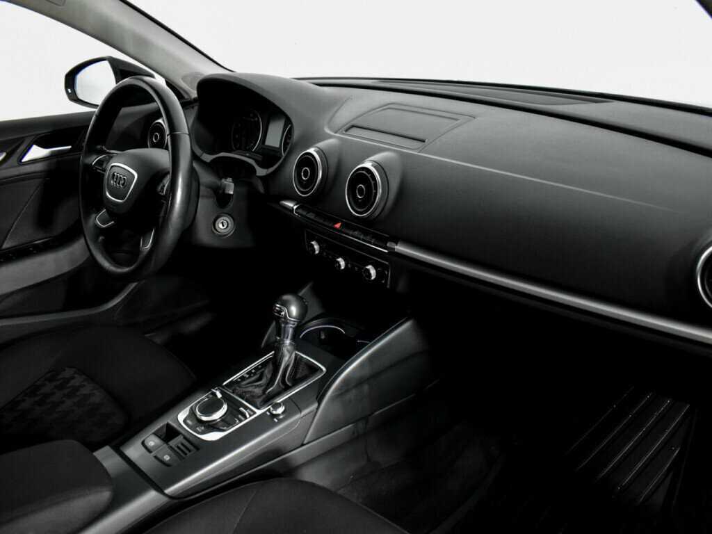 Б/У Ауди А3 2013 года. Фото: #12