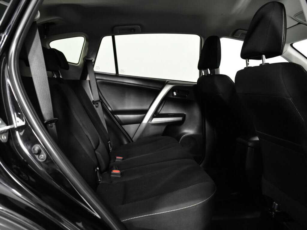 Б/У Тойота Рав4 2018 года. Фото: #9