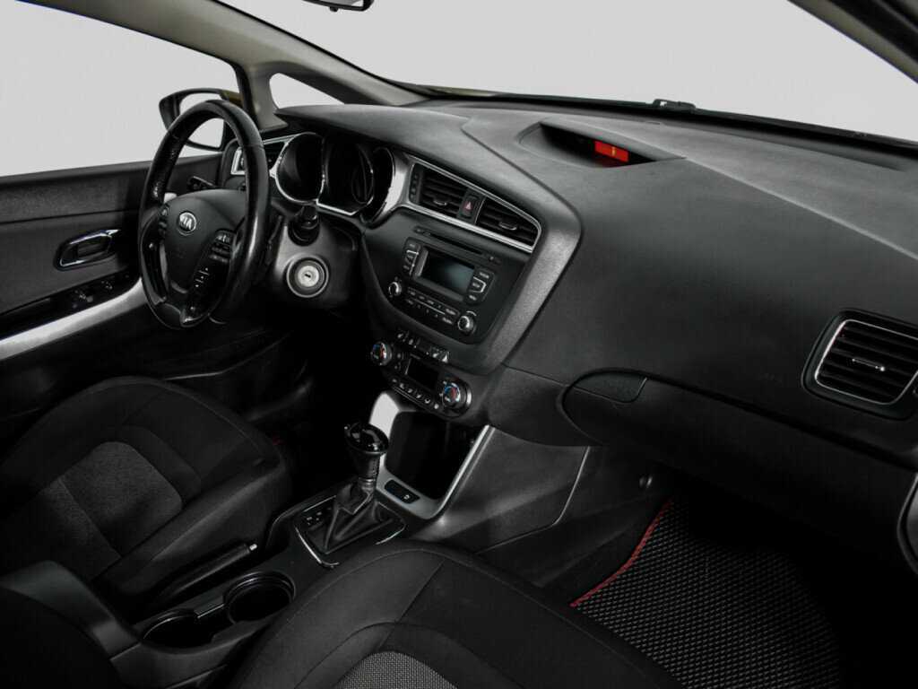 Б/У Киа Сид 2017 года. Фото: #9