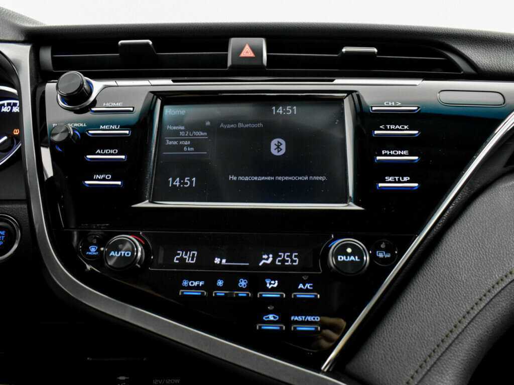 Б/У Тойота Камри 2018 года. Фото: #13