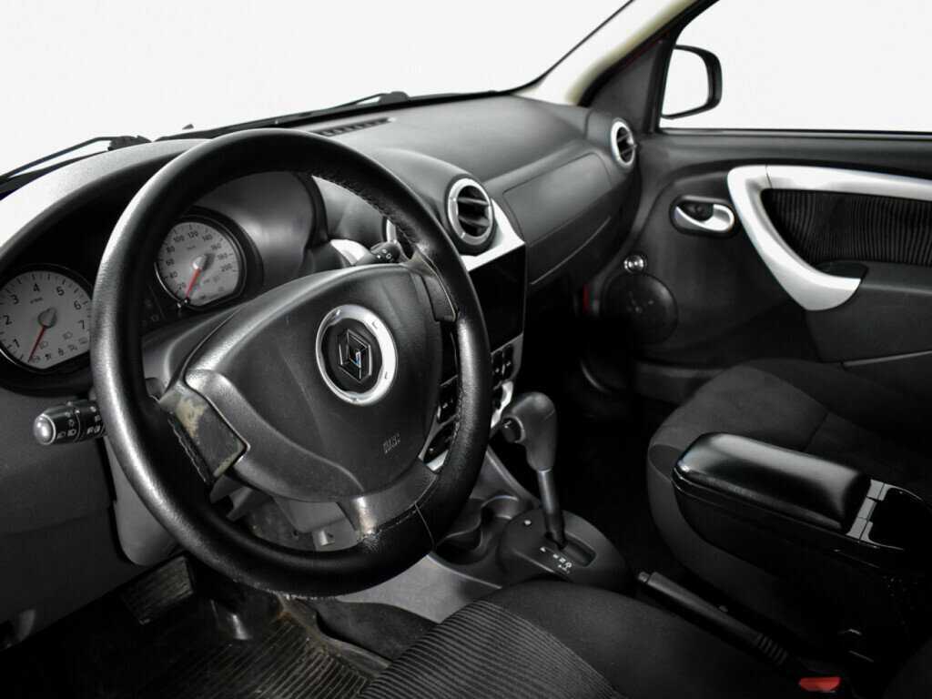 Б/У Рено Сандеро 2012 года. Фото: #8