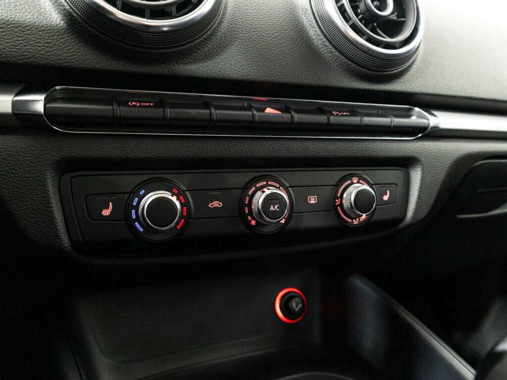 Б/У Ауди А3 2013 года. Фото: #15