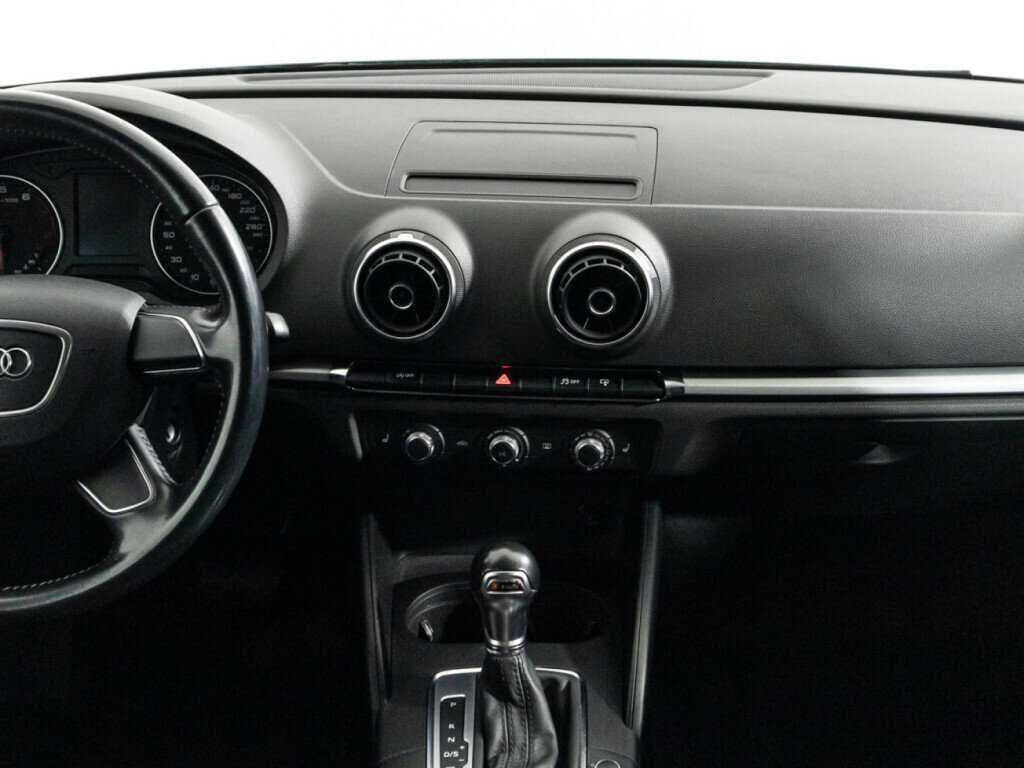 Б/У Ауди А3 2014 года. Фото: #13