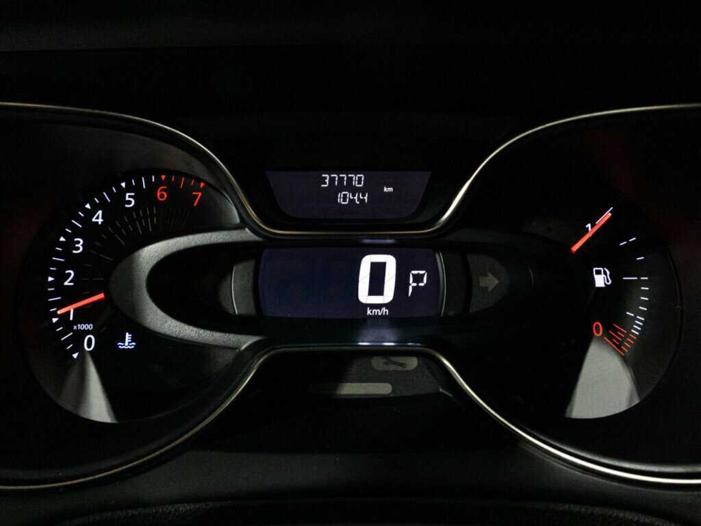 Б/У Рено Каптюр 2021 года. Фото: #11