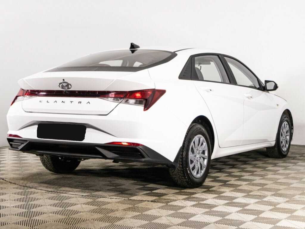 Б/У Хендай Елантра 2021 года. Фото: #4