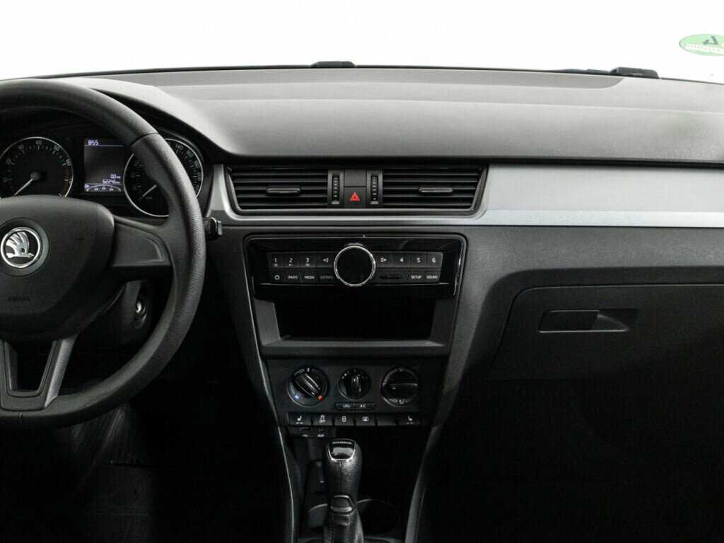 Б/У Шкода Рапид 2017 года. Фото: #13