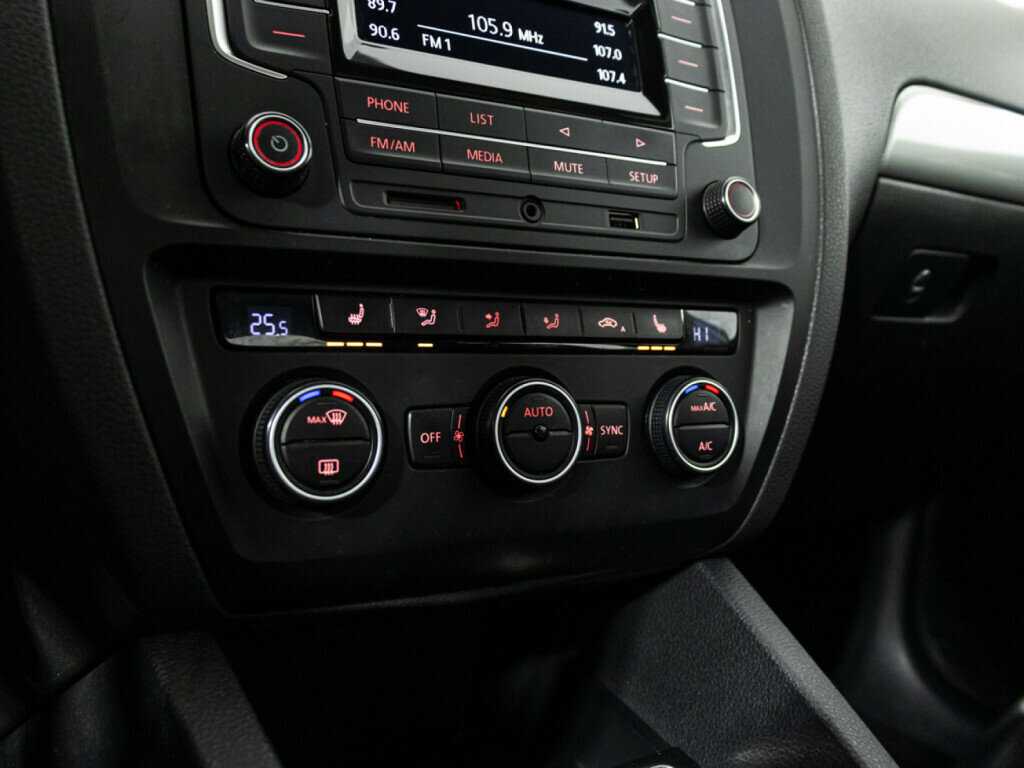 Б/У Фольксваген Джетта 2016 года. Фото: #15