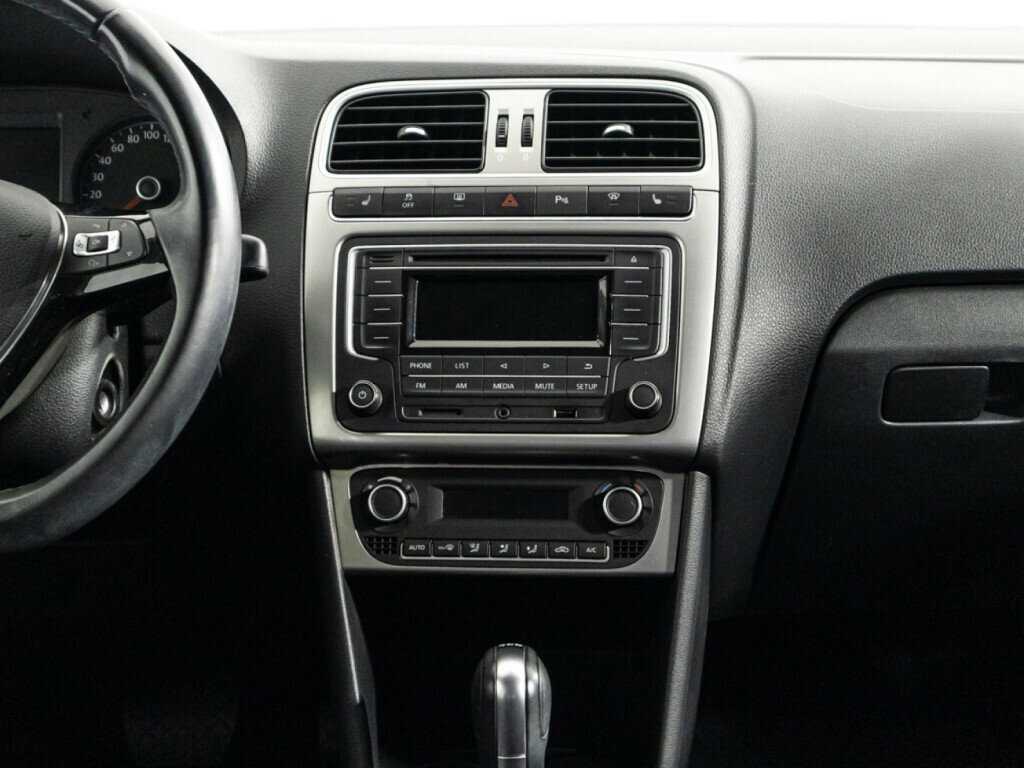 Б/У Фольксваген Поло 2017 года. Фото: #13