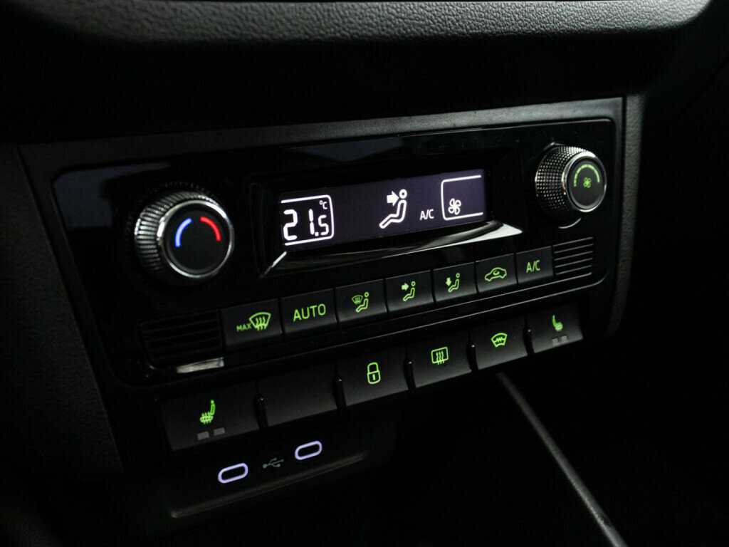 Б/У Шкода Рапид 2021 года. Фото: #13