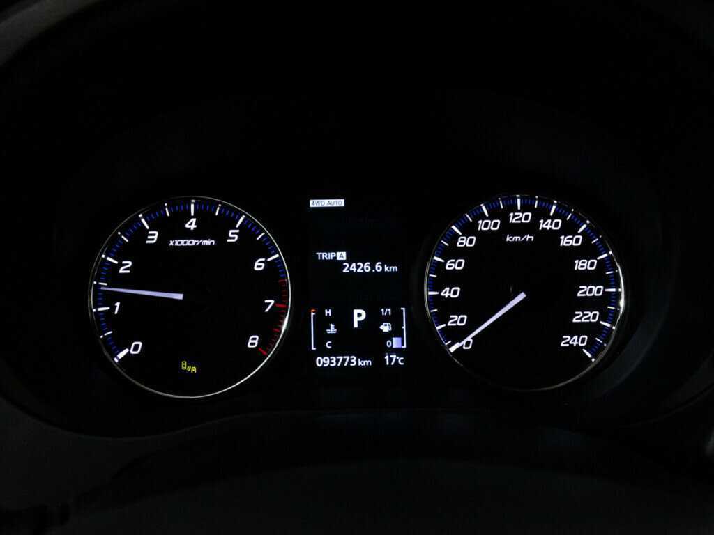 Б/У Митсубиши Оутлэндер 2018 года. Фото: #11