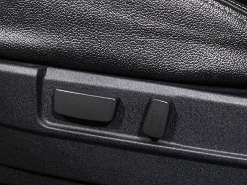 Б/У Митсубиши Оутлэндер 2016 года. Фото: #16