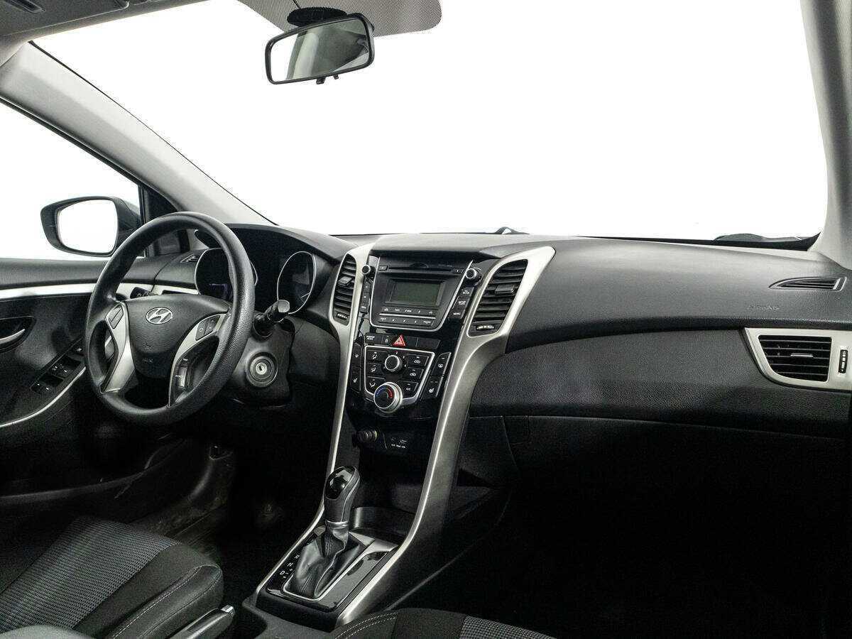 Б/У Хендай ай30 2015 года. Фото: #8