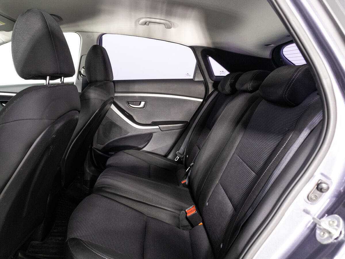 Б/У Хендай ай30 2015 года. Фото: #9