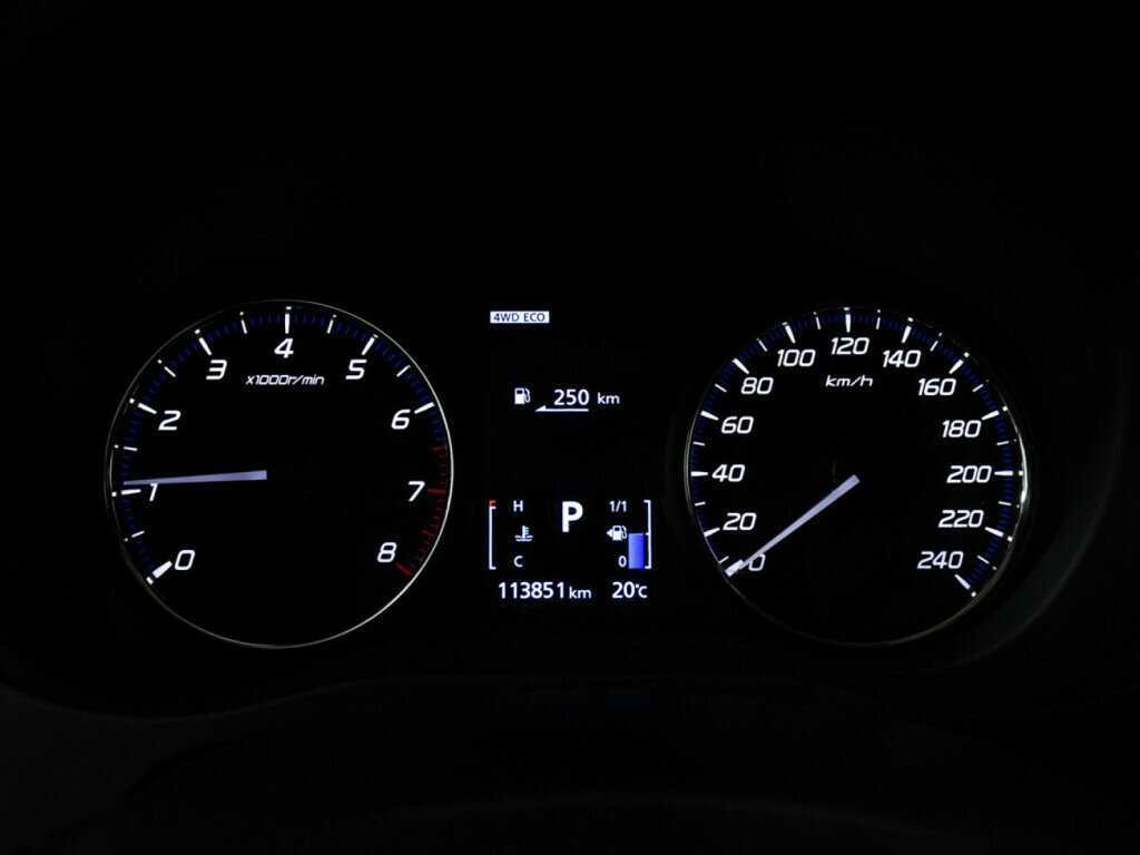 Б/У Митсубиши Оутлэндер 2019 года. Фото: #8