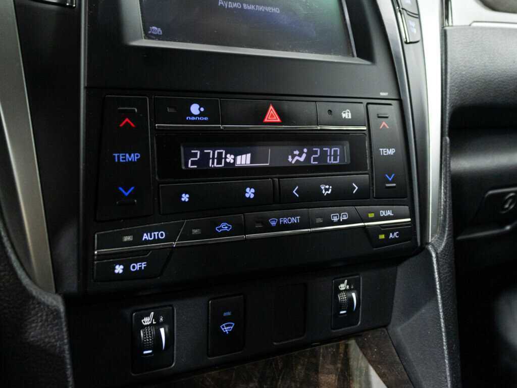 Б/У Тойота Камри 2016 года. Фото: #16