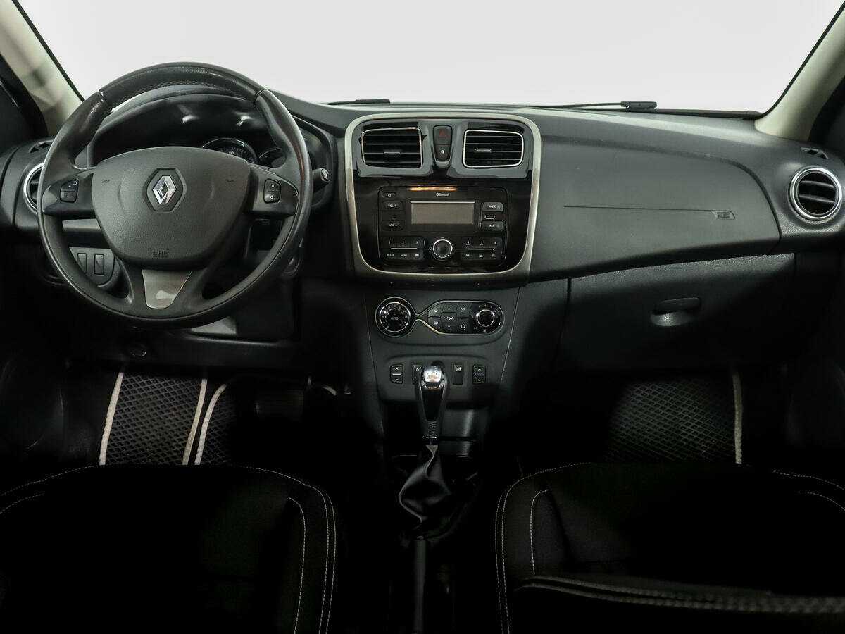 Б/У Рено Сандеро 2017 года. Фото: #10