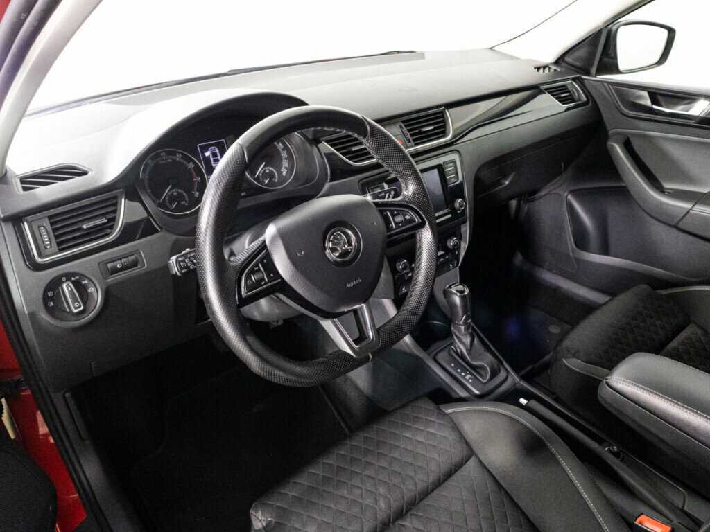 Б/У Шкода Рапид 2018 года. Фото: #10