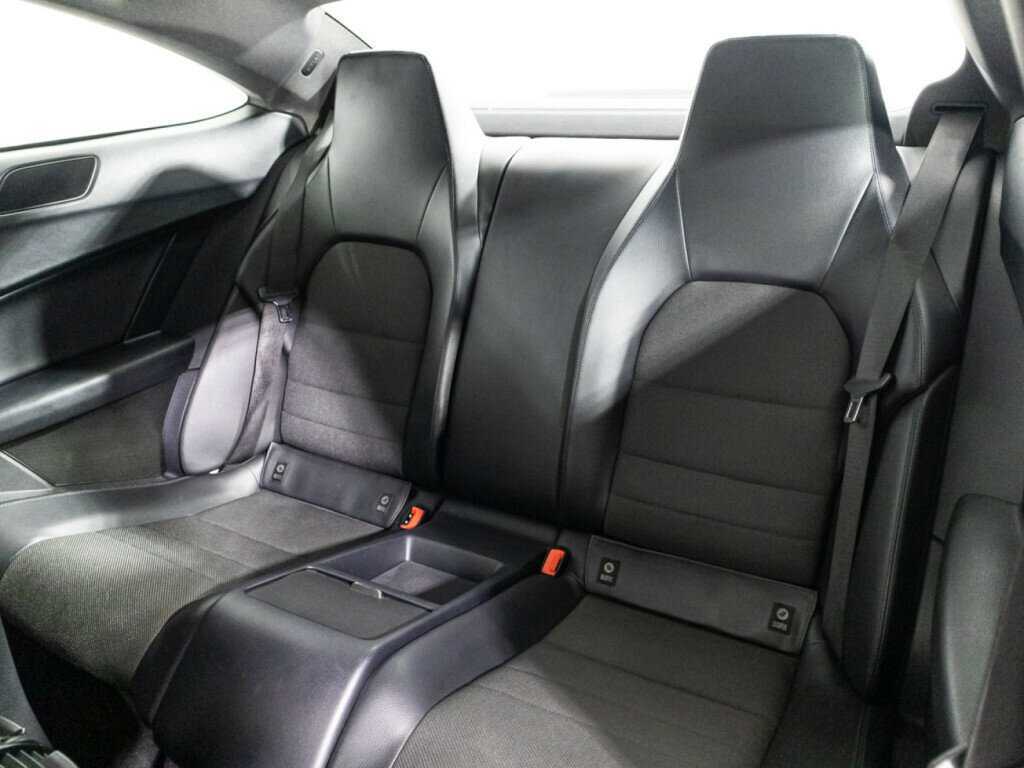 Б/У Мерседес-Бенц Ц-Класс 2013 года. Фото: #9