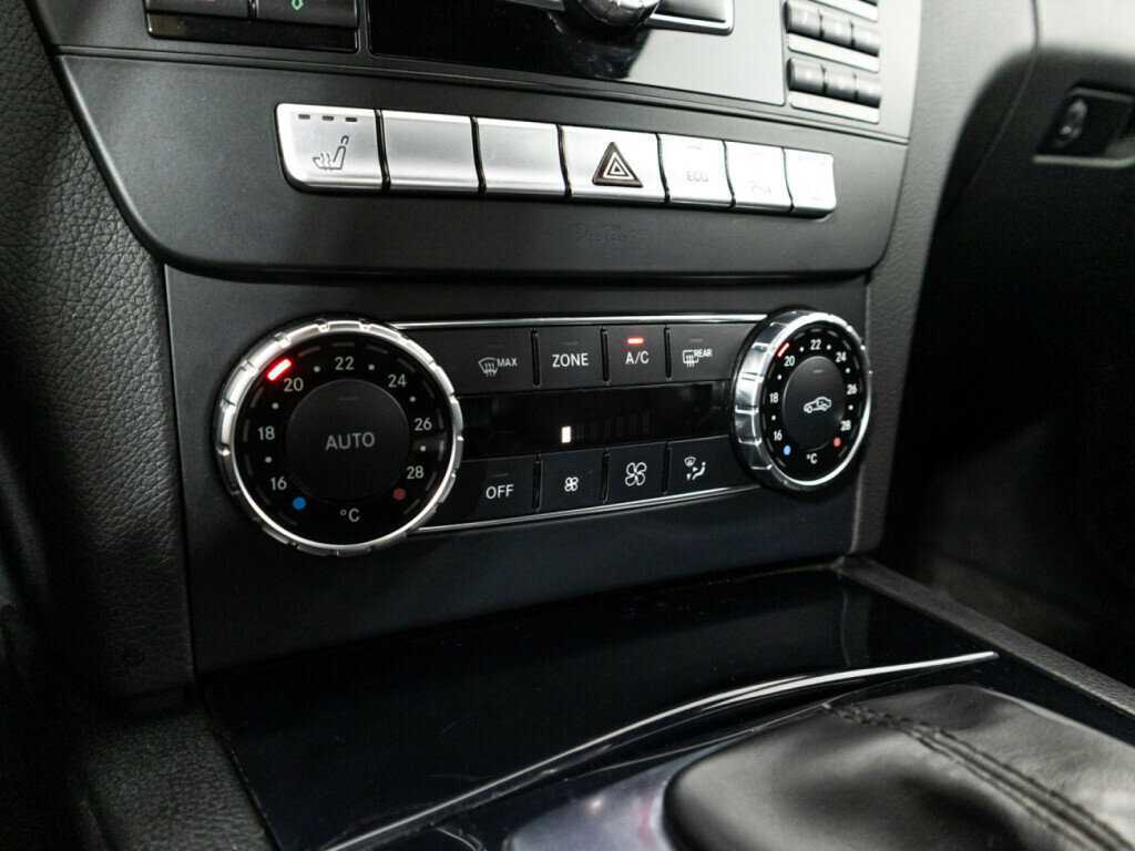 Б/У Мерседес-Бенц Ц-Класс 2013 года. Фото: #14