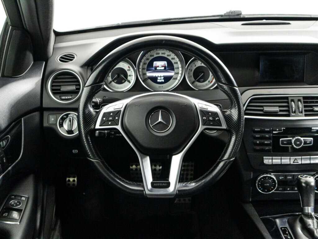 Б/У Мерседес-Бенц Ц-Класс 2013 года. Фото: #17