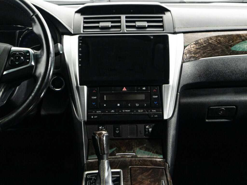 Б/У Тойота Камри 2018 года. Фото: #13